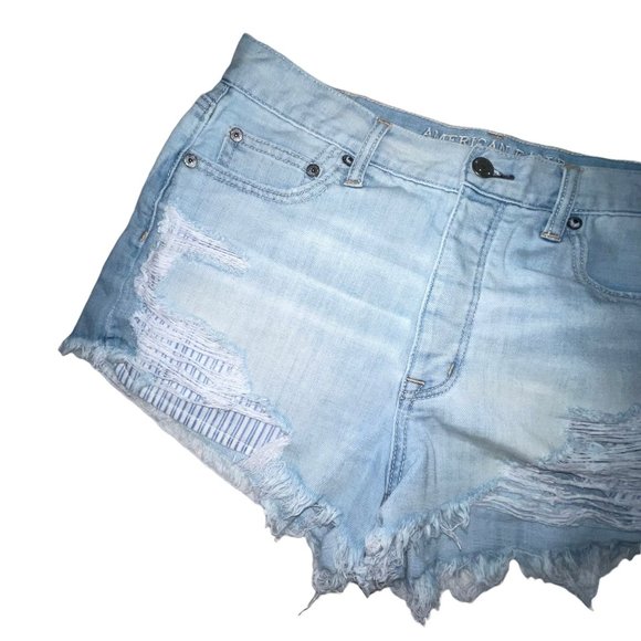 American Eagle AEO Distressed Vintage Hi-Rise Festival Light Wash Shorts 8 - Picture 2 of 7